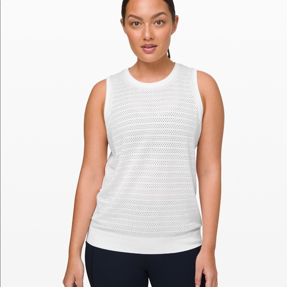 Breeze By Muscle Tank Size 8